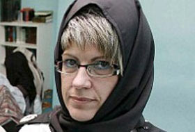 İngiliz Polisine Başörtülü Üniforma