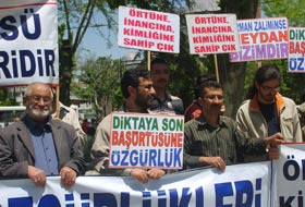 Konya'da 162. Başörtüsü Eylemi(FOTO)