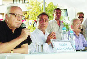 Kılıçdaroğlu'nun yanında Baykal'a 'artık git' dedi