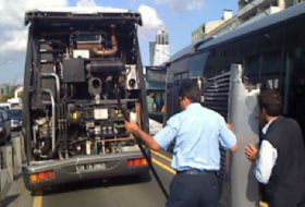 Metrobüsün başına bu da geldi