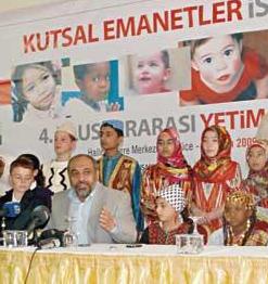 Yetimler duygulandırdı