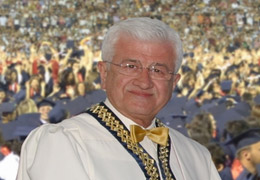 Fedakar Rektör Ve Personel(!)