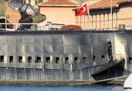 Patlayıcılar Denizaltının En Hassas Yerinde