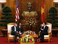 Bush Vietnam'dan ders almış!