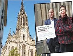 Papaz çan kulesini minare ilan etti!