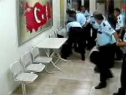 Dayakçı Polisler Açığa Alındı