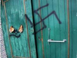 Fransa'da camiye Nazi saldırısı
