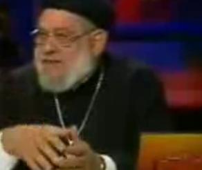 Kur'an'a saldıran papaz bakın neyi kullandı?