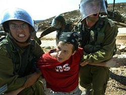 İsrail, yabancı eylemcileri tutukladı