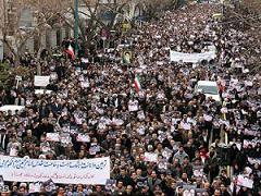 İran'da Halk Meydanlarda(FOTO)