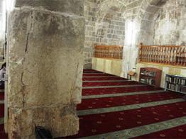 Aksa'da Kur'an Tekmelendi