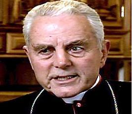 Papaz , İslâm"a saldırılarına devam ediyor