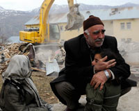 Allah'tan gelen baş göz üstüne