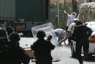 Yahudi ve Müslüman Öğrenciler Çatıştı