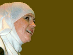 ABD Müslümanları Amine annelerine ağlıyor