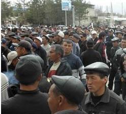 Kırgızistan Karıştı