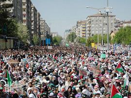 Diyarbakır'da Binlerce Kişi Toplandı
