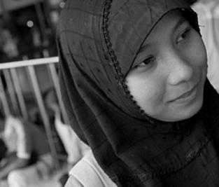 İsviçre"den başörtülüye sosyal yardım cezası