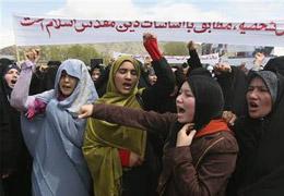 80 Kız Öğrenciyi zehirlediler