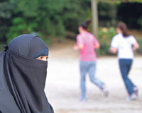 Burka yasağı 'gerekçesiz' kaldı