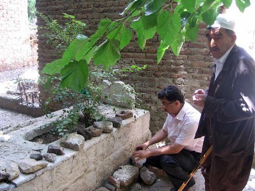 Diyarbakır'da Sahabe Kabri Keşfedildi