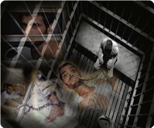 Siyonistler Esirlere İşkence Ediyor