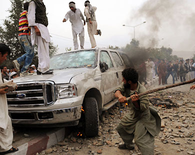 Afganistan'da Bir Yılda 2767 Kişi Öldürüldü