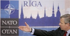 NATO Afganistan'a çözüm arıyor