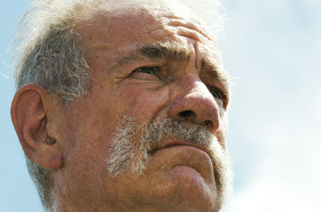 Terry Jones, Kefaretle Serbest Bırakıldı