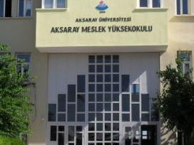 Başörtülü diye hizmet vermediler