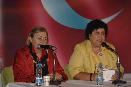 Başörtüsü Düşmanı Cumhuriyet Yazarına