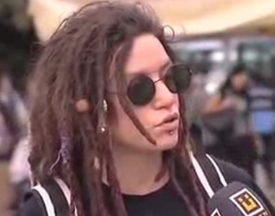 Nasıl Bir İnsan Olduğuna Karar Verin(VİDEO)