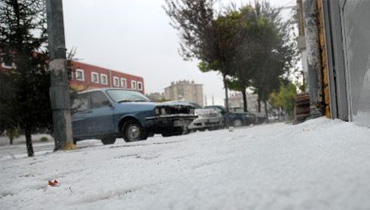 Dolu Kar Şeklinde Yağdı