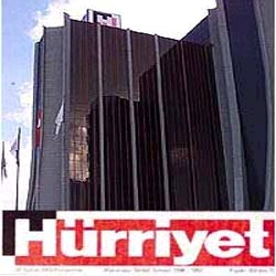 Hürriyet Binası Kuşatılıyor