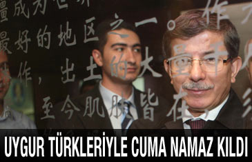 Uygur Türkleriyle saf tuttu