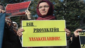 Başörtüsüne Şartsız Özgürlük Eylemi(FOTO)