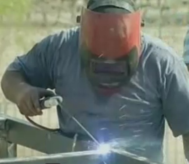 Filistinliler Yıkılan Cami'yi İnşa Ediyor-VİDEO