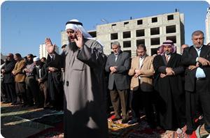 Heniyye Binlerce Gazzeliyle Yağmur Namazı Kıldı