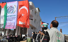 İsrail Yıktı, İHH Yaptı