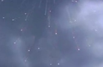 İşte Havai Fişek Gösterisi-VİDEO