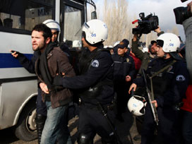 YÖK Önünde Provokasyon-FOTO