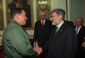 Chavez Ciddi;Tüm Petrolümüz Sizin