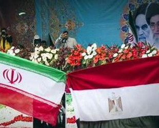 İran Devrimi ve Mübarek'in Gidişi