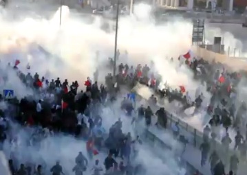 'İdam Kararları, Gösterileri Bastırma Amacında'