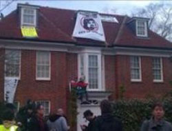 Oğul Kaddafi'nin Evi Kuşatıldı