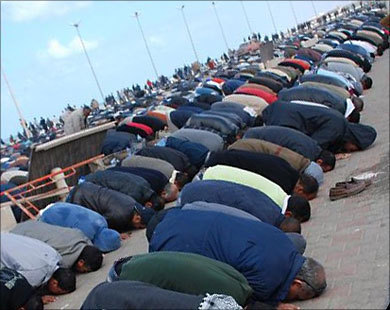 Bingazi'de Cuma Namazı'nda Yüzbinler