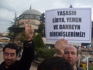 Ne Zalim Kaddafi, Ne İşgalci ABD(FOTO)