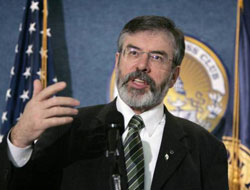 Adams: Savaş Bitti, IRA Artık Yok