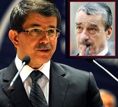 Davutoğlu, Çek Bakan'a Özür Diletti