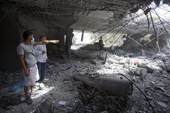 Kaddafi'nin Karargahları Bombalandı